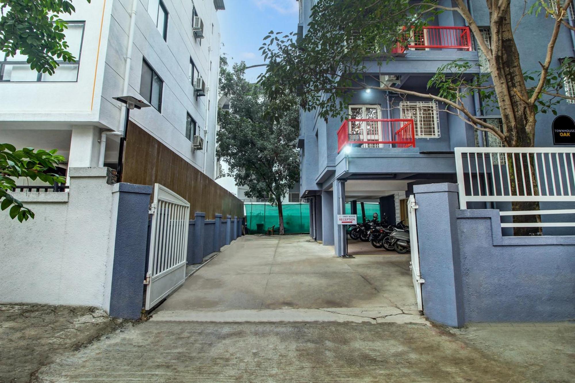 Super Collection O Grey House Hotel Pune Exterior foto